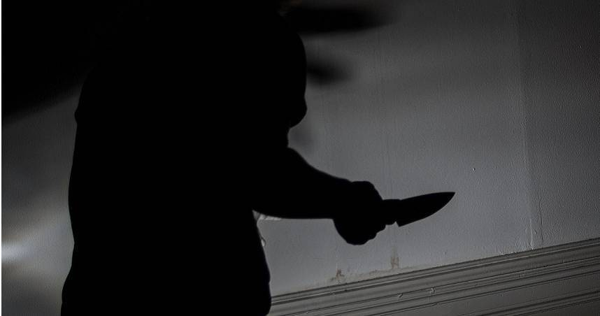 男外出工作被告知妻小3人遇害 警靠DNA揪出兇手是他兒時好友