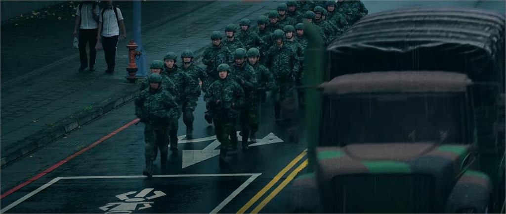 寓言還是預言？《零日攻擊》解放軍攻台灣「總統受訪遇炸彈」2分鐘震撼畫面曝光