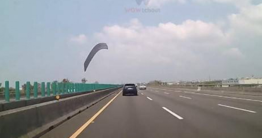 國道驚現「天降巨物」砸車擋風玻璃 駕駛嚇壞直呼:差點沒命