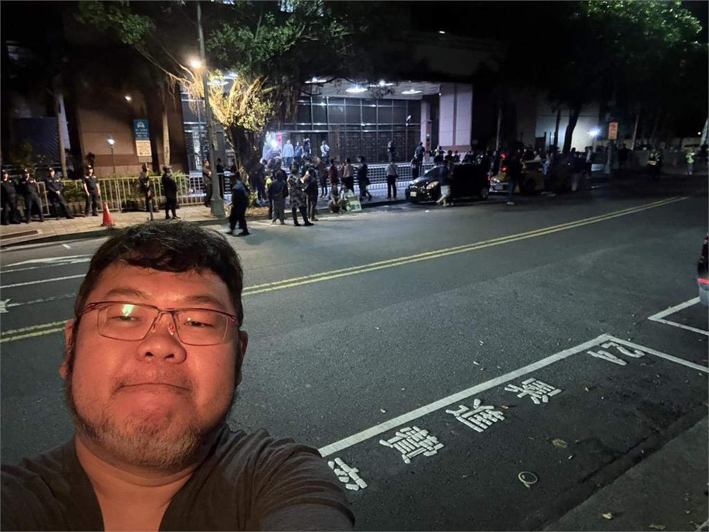 四叉貓北檢外遭潑飲料提告2男今出庭　「求償5萬」涉案人喊無法接受