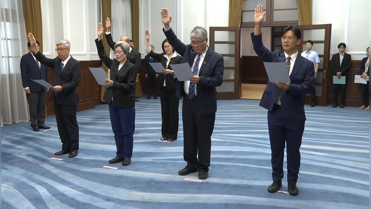 快新聞／賴清德主持新任官員宣誓！陳翠蓮接掌國史館　5人正式就職