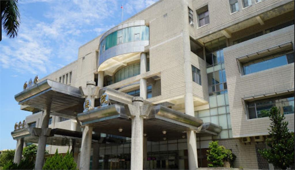 少婦愛上小孩的老師　瘋狂傳訊示愛「我還是很緊實」