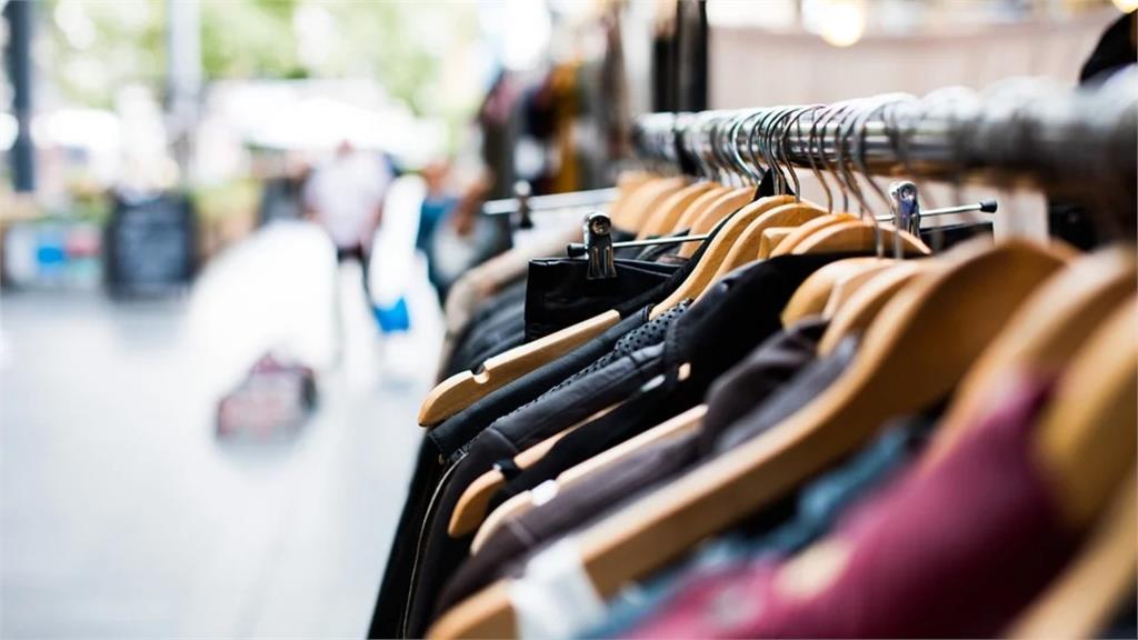 過年血拚「新衣買回家變普通」？內行曝服飾店「3大魔法」掀網同感！