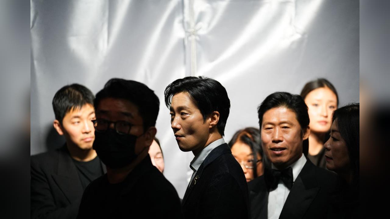 《暗殺者們》觸及敏感題材惹議　抵制聲浪波及李敏鎬、柳海真