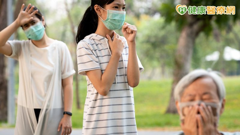 中秋連假小心流感、新冠!疾管署示警「7大危險徵兆」高危險群當心
