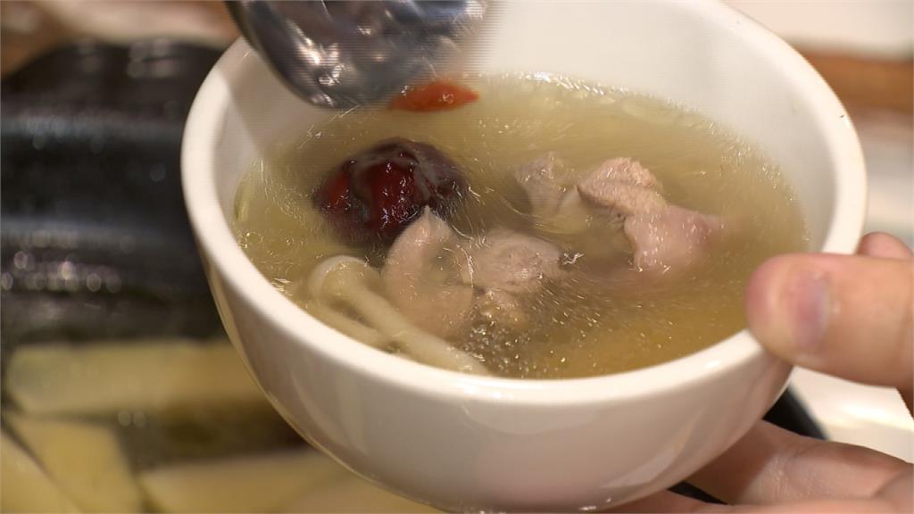 川粵菜結合台菜 靠「紅土蔘」襯雞湯超鮮甜