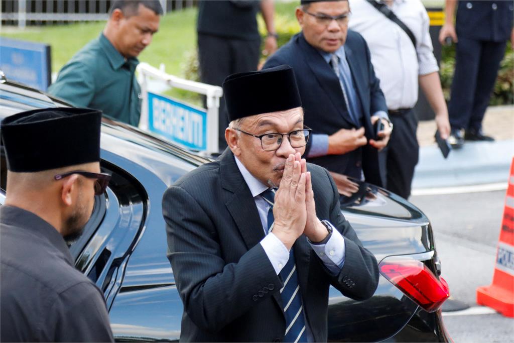 快新聞／馬來西亞新任首相出爐　安華今下午宣誓就職