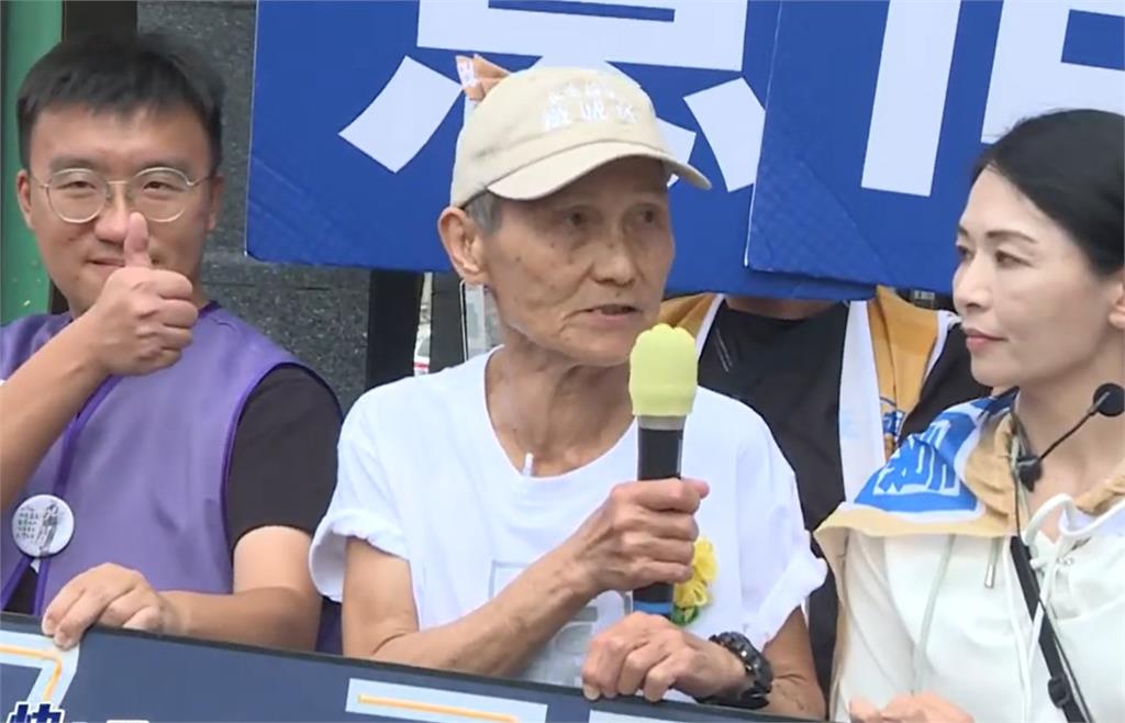 快新聞／「葉霸」現身退葆現場！轟藍白是「病原體」　「中國內應立委全部罷光光」