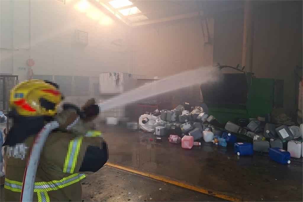 快新聞／台南永康1工廠「破碎機意外爆炸」！　4員工受傷急送醫