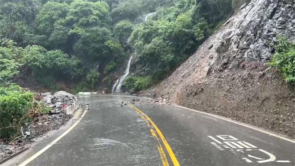 楊柳暴風圈橫掃山區　茂林林道土石坍方阻路