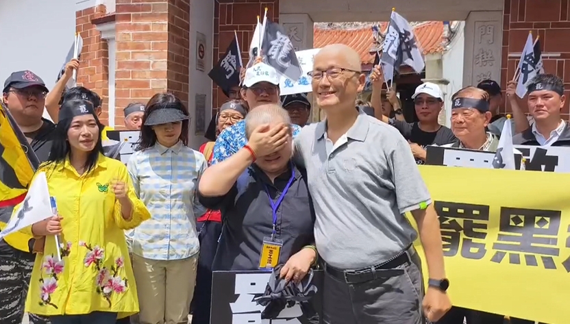 苗栗罷藍二階還缺4千份　台中罷團陸空戰齊發協助