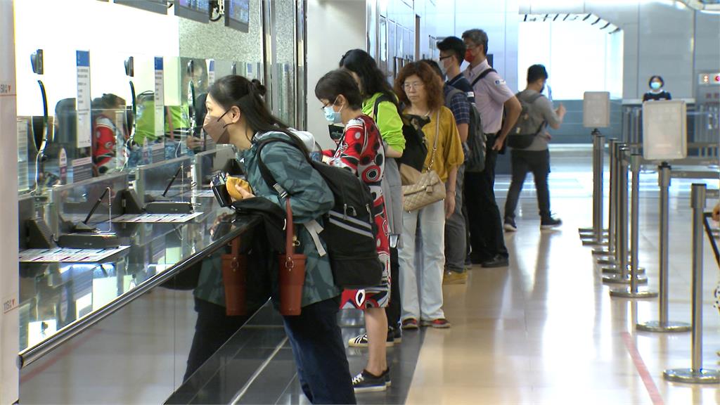 迎接中秋連假大量人潮　高鐵再加開5班次、增設電子看板