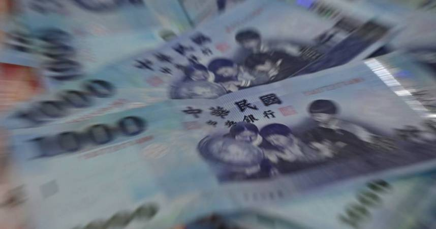 28K起薪「每月硬存2萬」！42歲男曝淨資產2400萬　網友卻吵翻