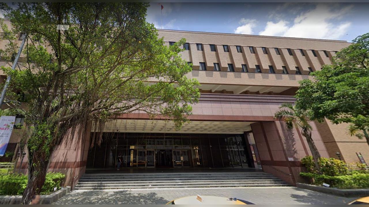 快新聞／北院遭潑糞攻擊！73歲男抗議司法不公當場遭捕　民眾：異味仍飄散