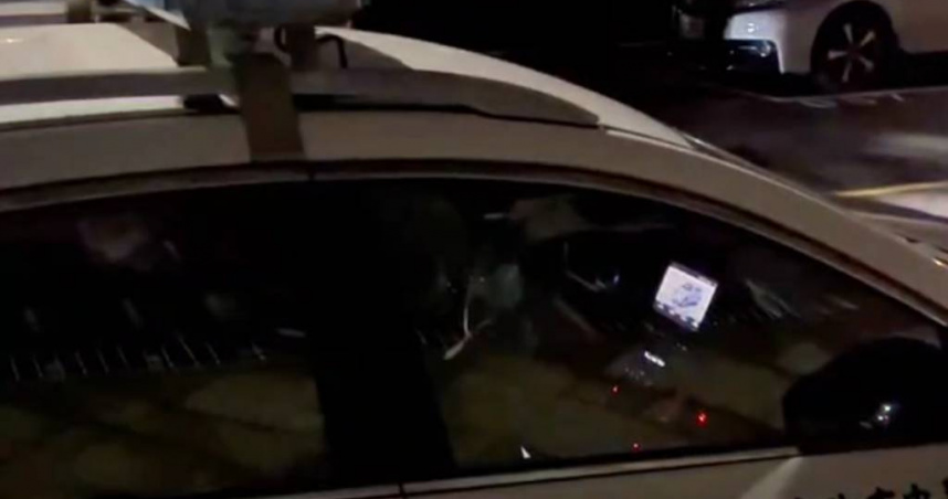 深夜巡邏變「追劇」警車內滑抖音遭拍！　台中警澄清真相、2員警被申誡
