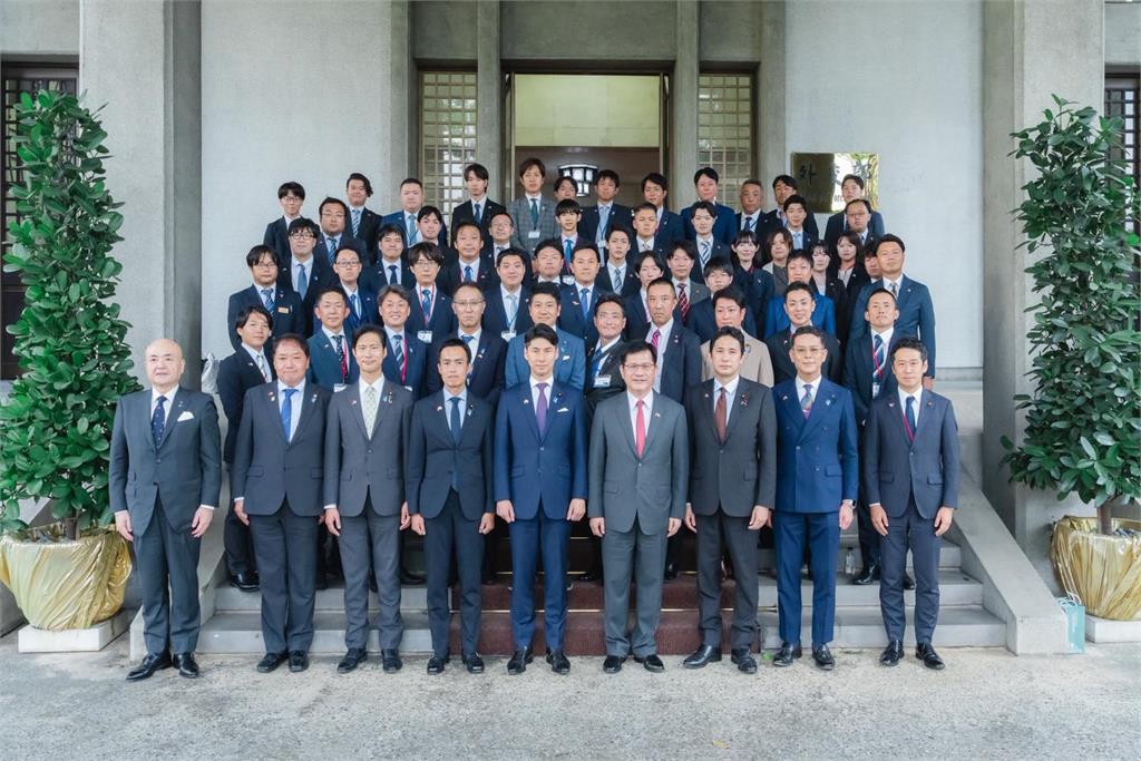 快新聞／接見自民黨青年局訪團　林佳龍：盼深化台日合作