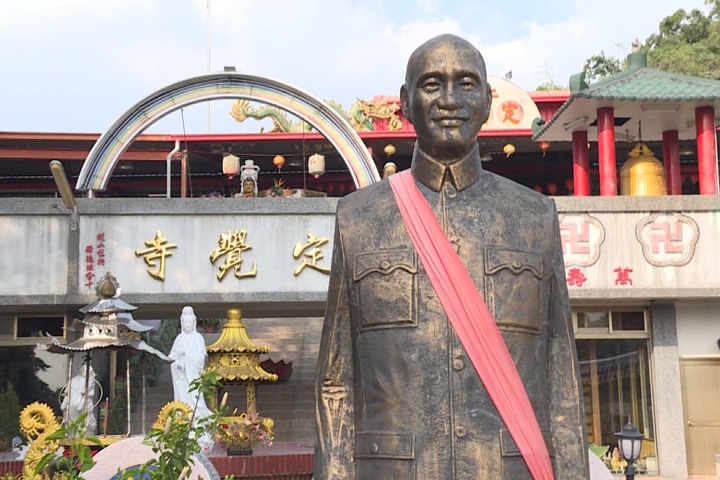 自認中國人？  碧雲禪寺竟被建商插上五星旗