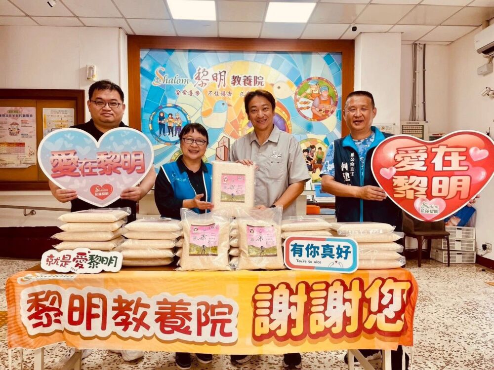 花蓮議員攜民間贈3百公斤白米　行動支持在地3大公益機構