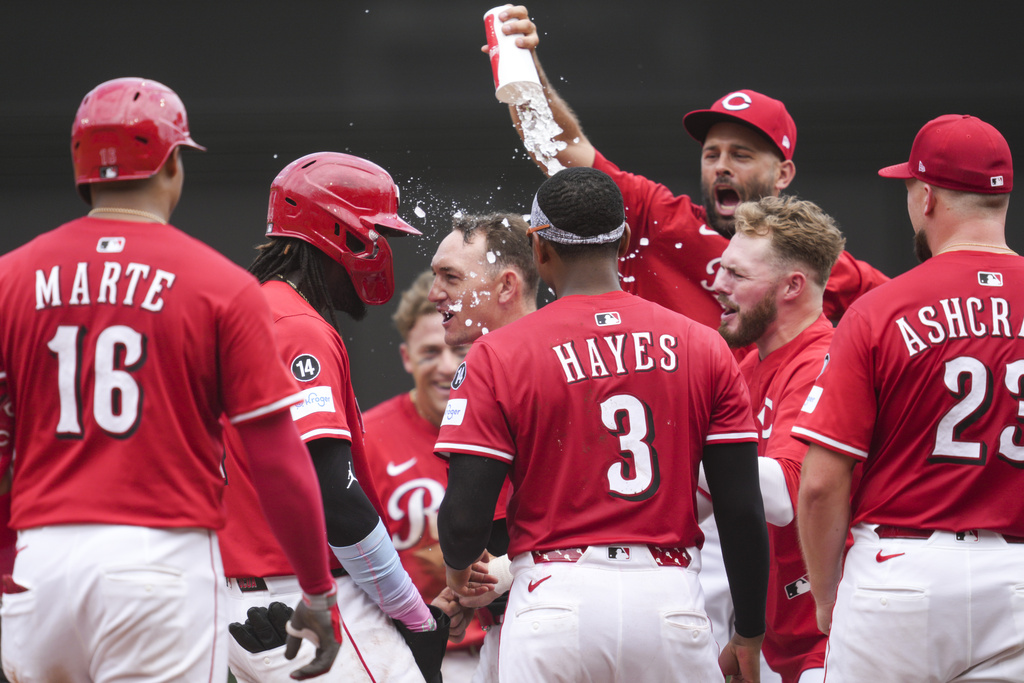 MLB(影)/釀酒人吞下8月第1敗終止14連勝!紅人海斯再見安打拒絕連三天被逆轉