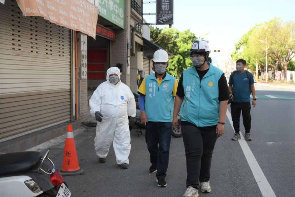 預防屈公病、登革熱　魏嘉彥指示噴藥消毒作業