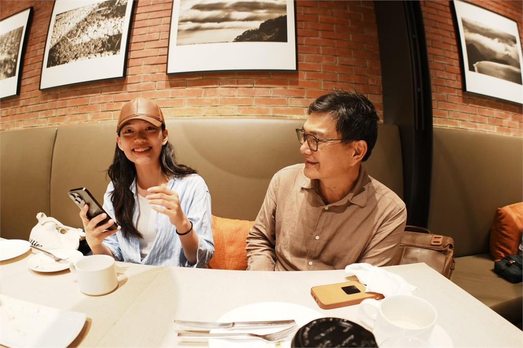 快新聞／罵到黨員女兒！黃國昌嗆記者「白X問題」　吳益政驕傲女兒表現傑出成熟