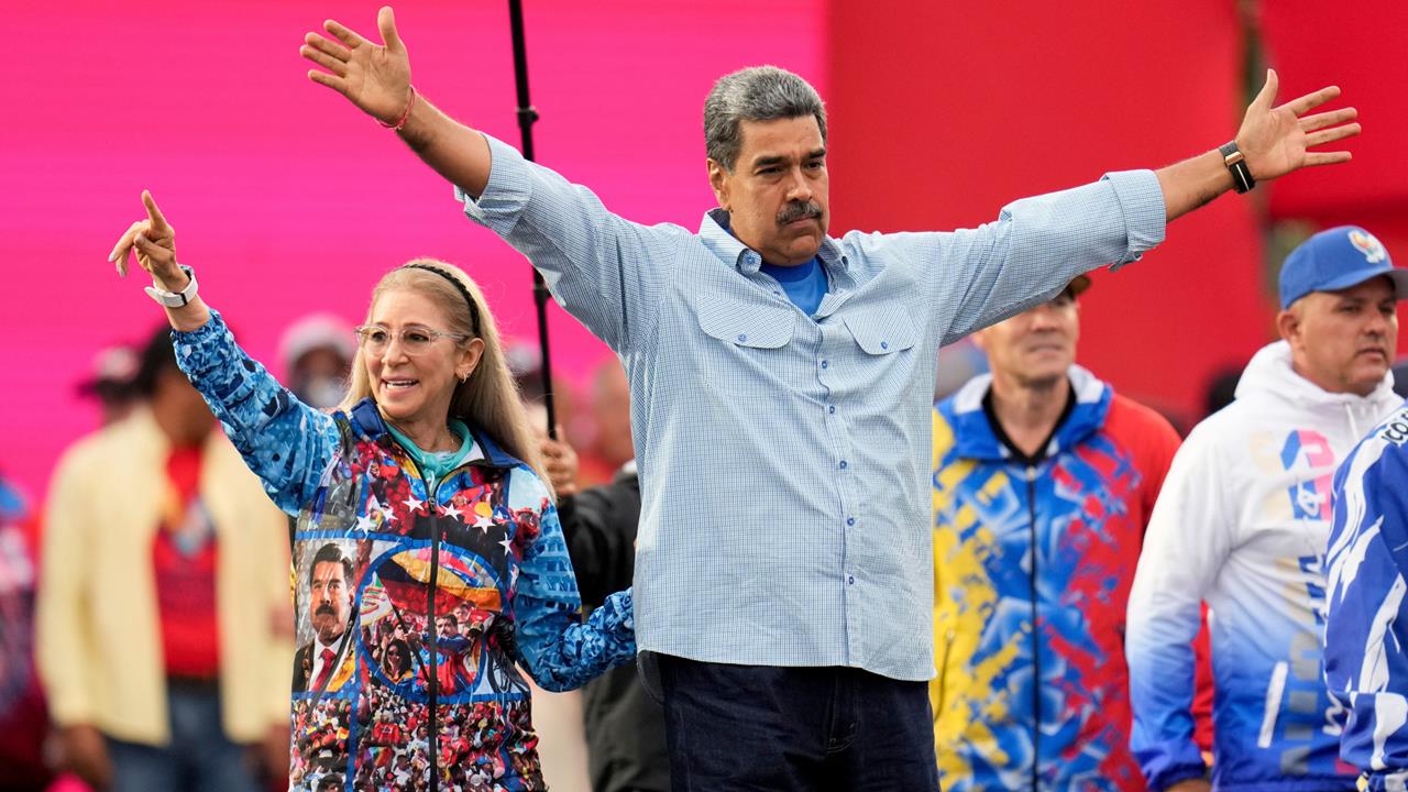 馬杜洛夫婦睡夢中遭逮「直送紐約」！遭美國起訴「這2罪」預計1/5出庭受審