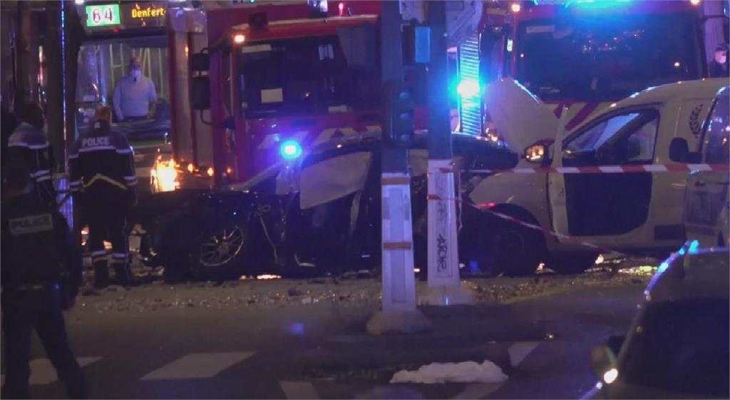 特斯拉衝撞釀1死20傷　巴黎最大計程車隊停用