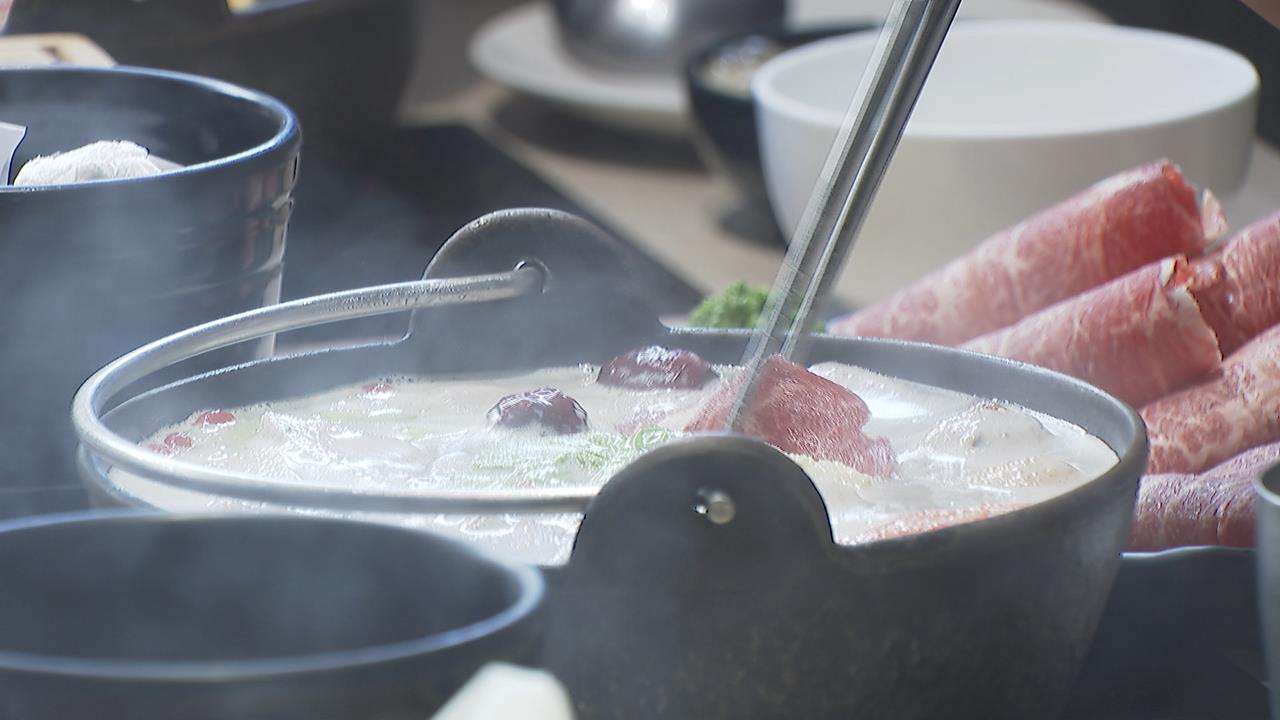 火鍋大戰！出奇招搶客　老牌業者推３９８元肉品吃到飽