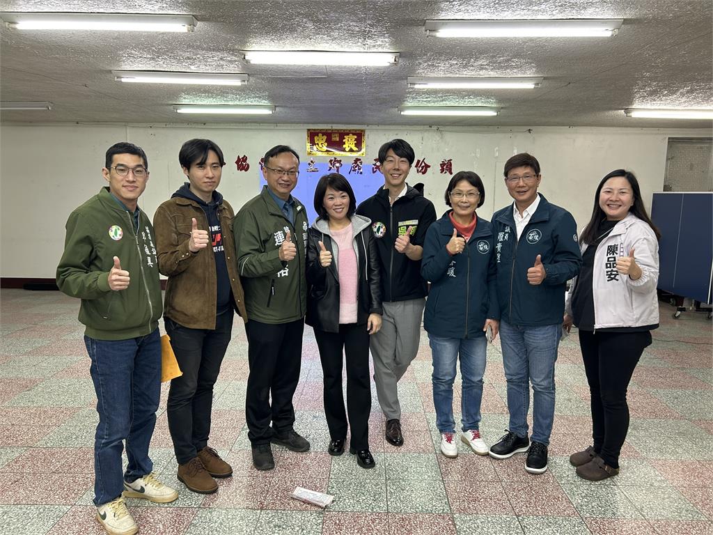 快新聞／國家向前行！大罷免不能停　綠苗縣黨部提供連署書「外送」服務