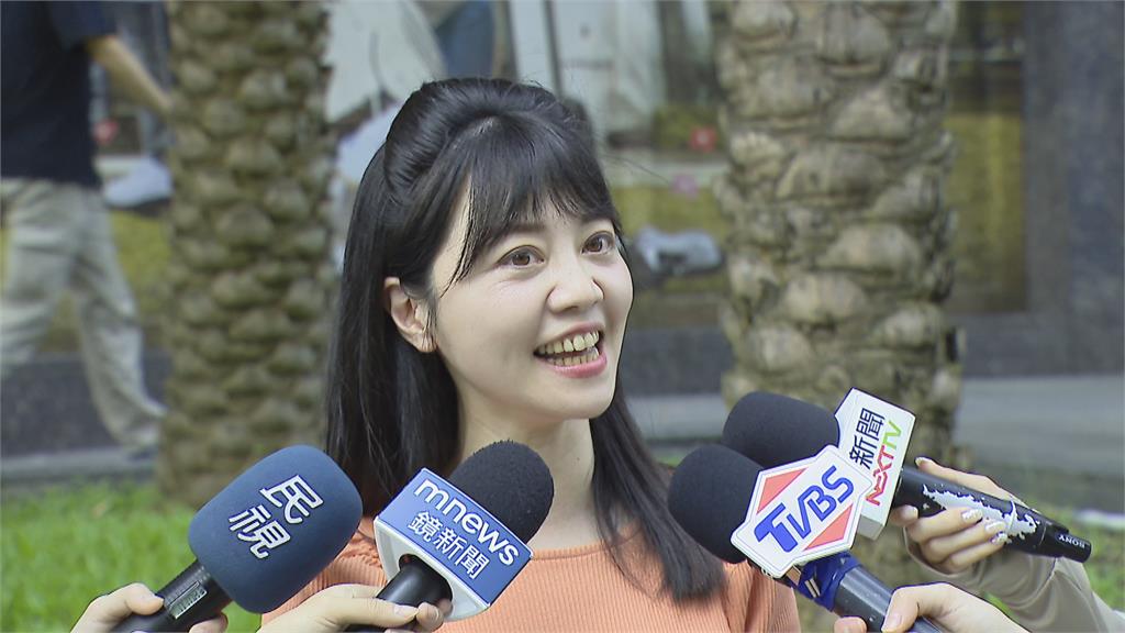 被指阿姨李彥秀回嗆選情告急！　高嘉瑜開金嗓唱天天年輕