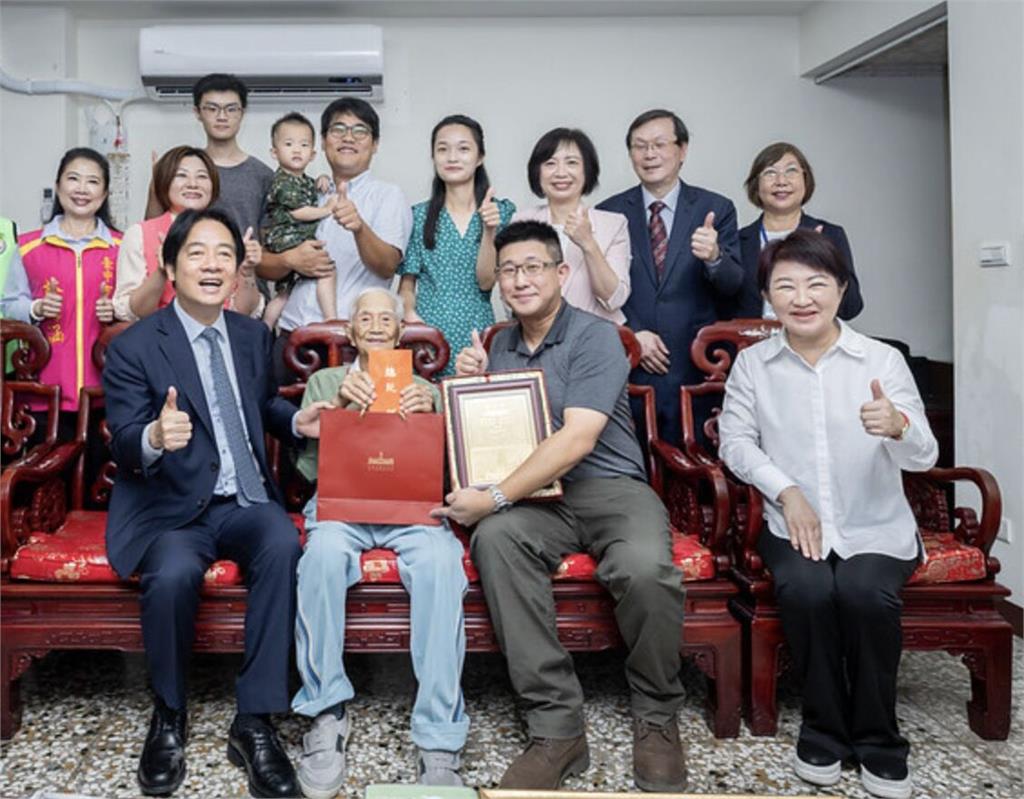 全台5749名百歲人瑞創新高!   光送重陽金鎖片就花7699萬