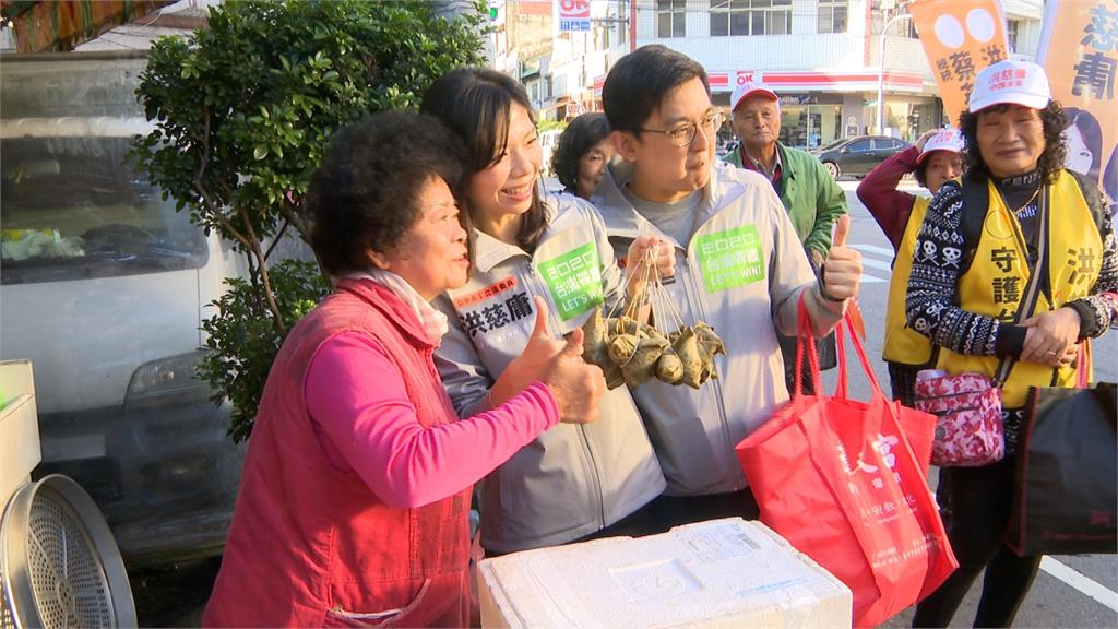 選戰倒數!洪慈庸、卓冠廷夫妻合體搶票