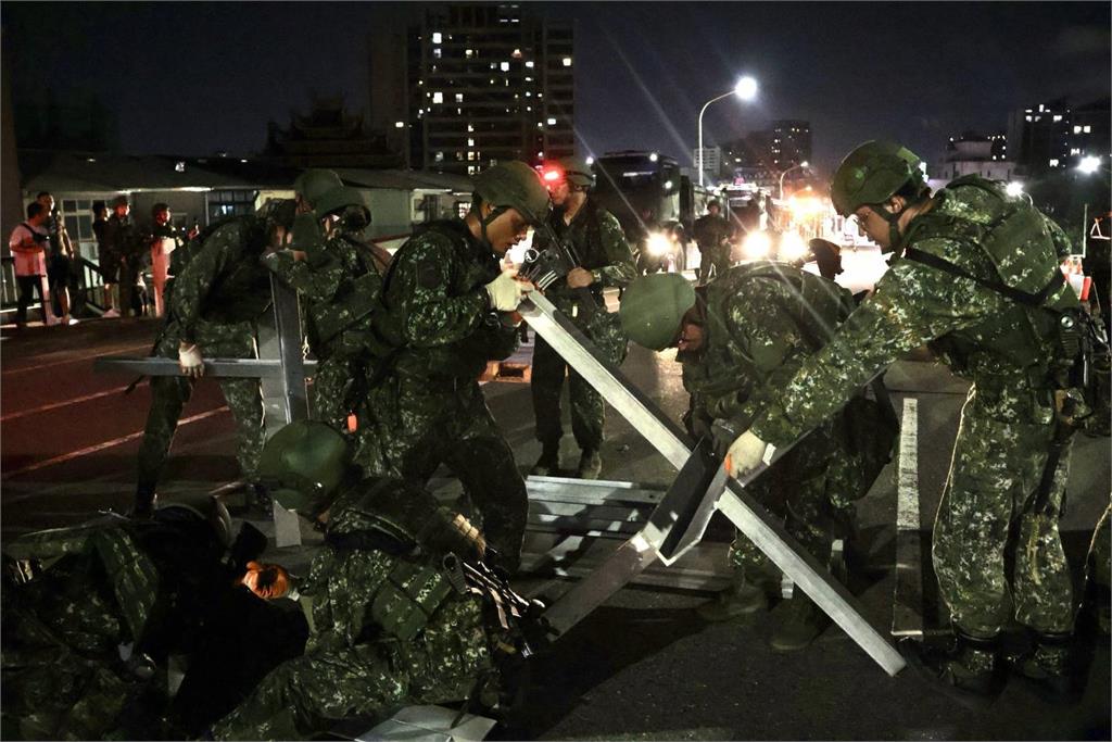 快新聞/漢光演習夜間實作登場 驗證工兵深夜實戰應變能力