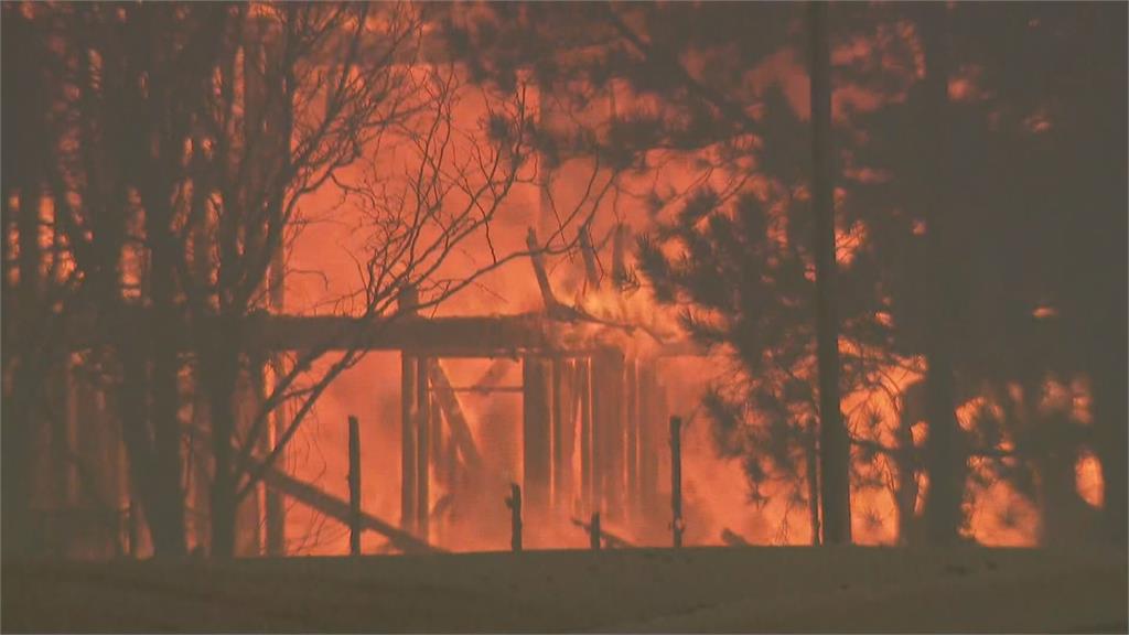 野火狂燒！美國科羅拉多州「緊急狀態」　三萬人即刻撤離家園
