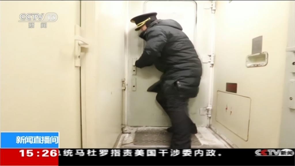 中國東北酷寒火車結霜 列車員肉身撞門
