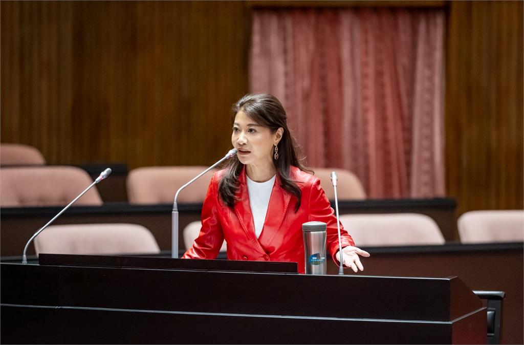 快新聞／鄭文燦案被爆「惡檢」偽造證據　林楚茵酸：黃國昌準備要咆哮譴責嗎？