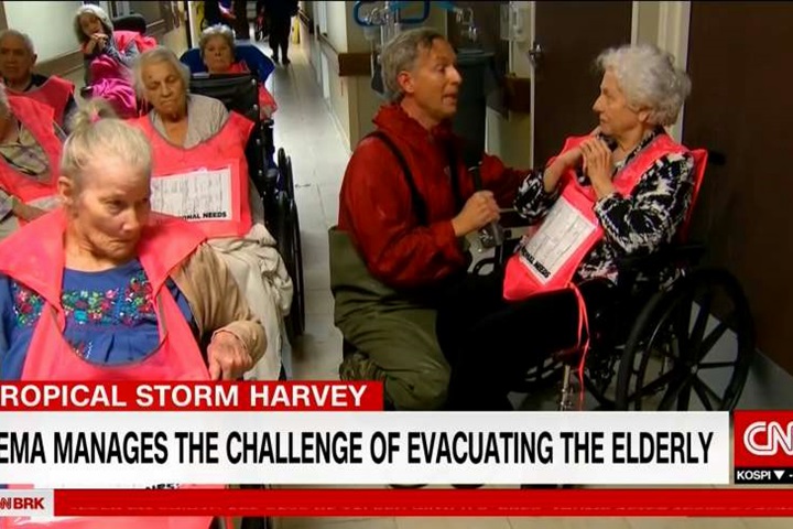 颶風橫掃德州 逾80位老人等待救援