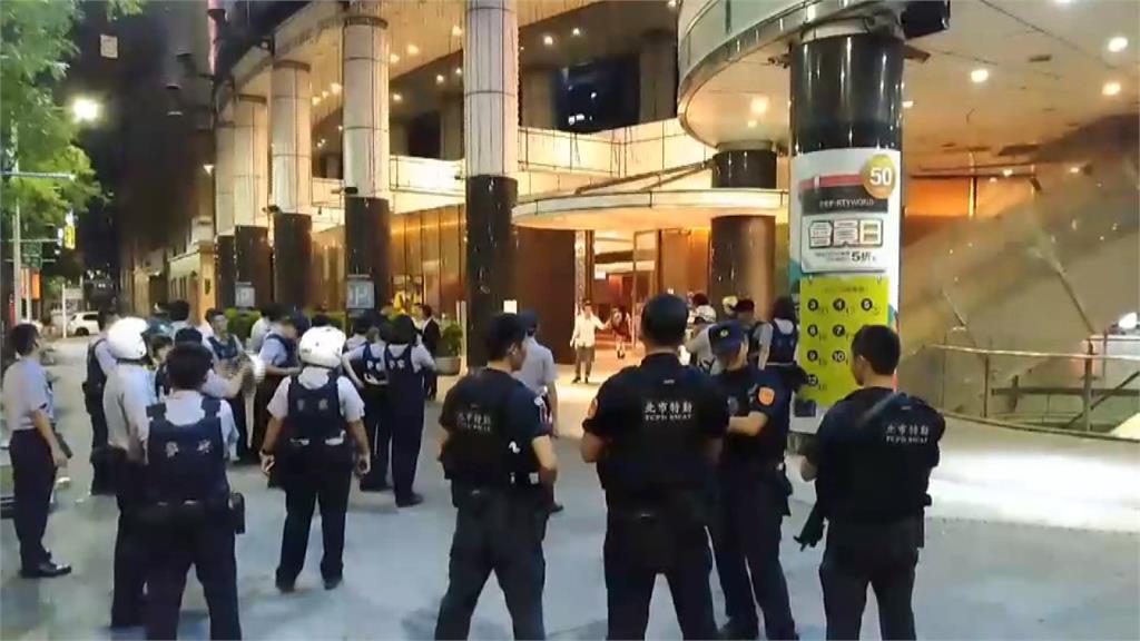 KTV再爆衝突！電梯起口角 兩派人馬大打出手