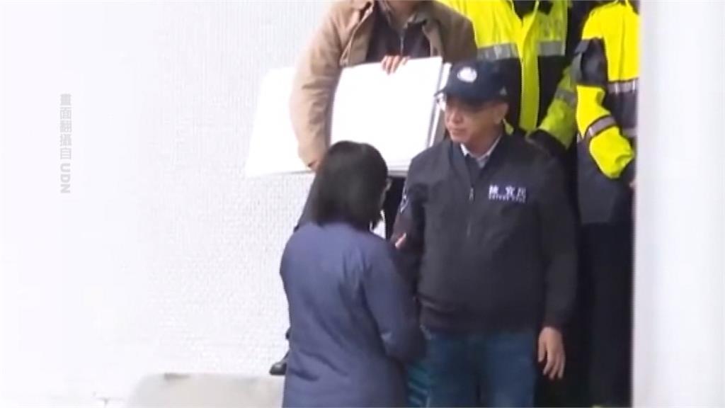 陳宜民強調女警未表明身分 花敬群：該道歉就道歉