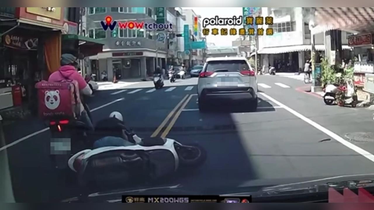 都違規！逆向車撞跨雙黃線車　彰化兩機車對撞3人倒地噴飛