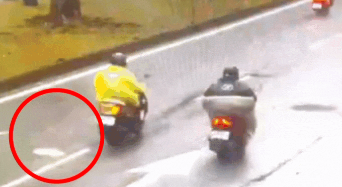 快新聞/北市大安街頭「滿天鈔票」 警調監視器追騎士「保住2萬多」