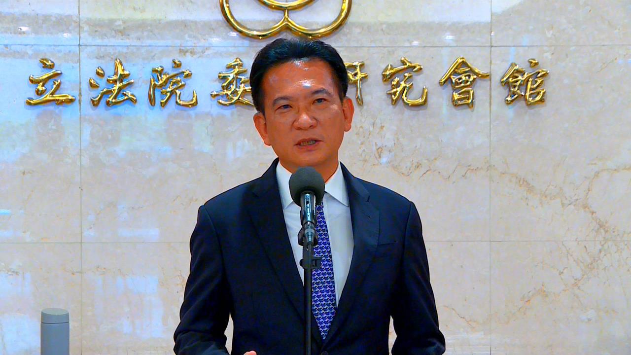 快新聞／民眾黨「真太陽」即將交保　林俊憲嗆爆黃國昌：面對柯絕對矮一截