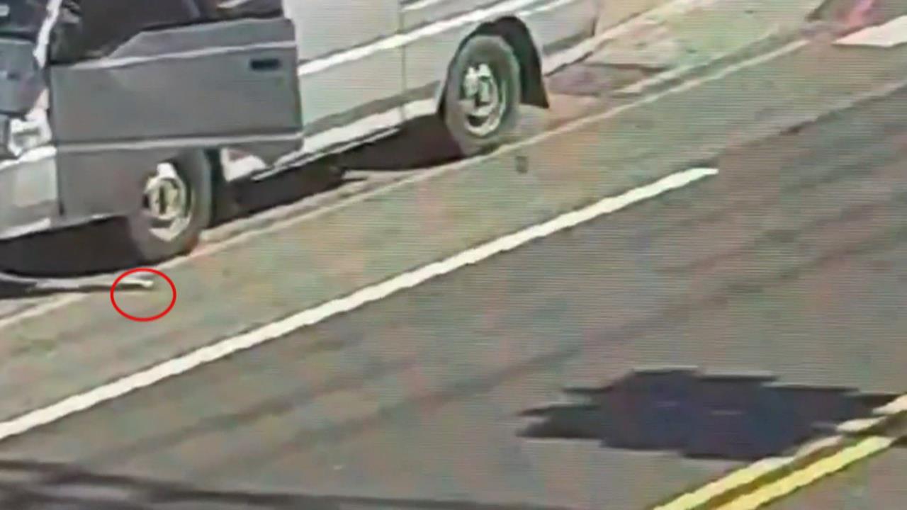 失而復得！男掉75000工程款　好心騎士拾金不昧送派出所