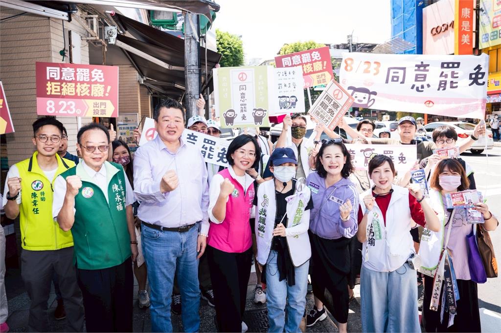 快新聞／挺823「拔羅波」掃新店建國市場   蘇巧慧：盼113立委堅守台灣優先