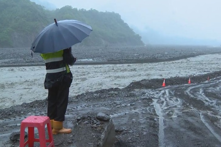 桃源山區大雨停班課  台20線92K再度塌陷