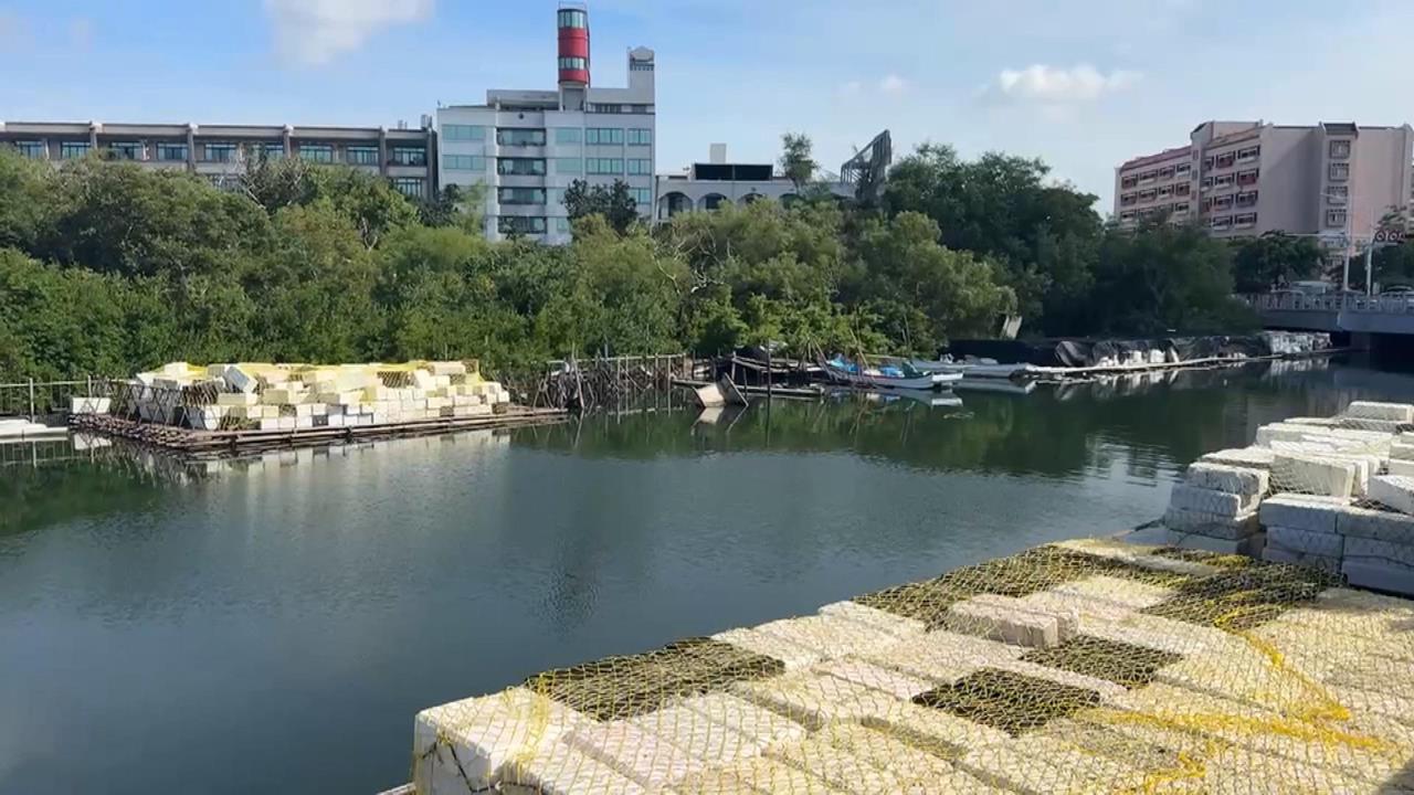 台南運河舢筏漂浮航道　「隔2個月無人理」影響漁民出海安全