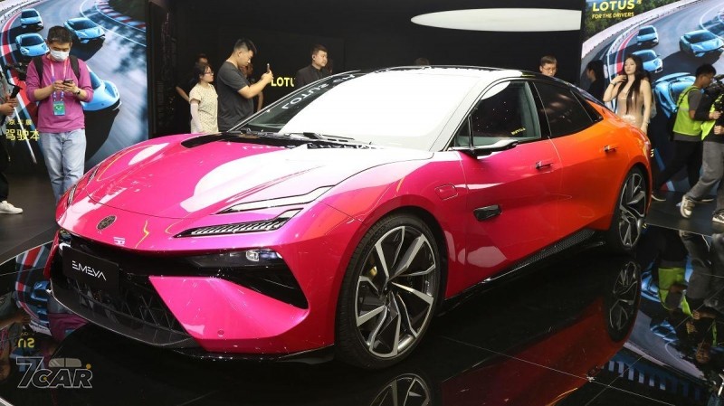 2024 北京國際車展：Lotus Emeya 繁花綻放限量版 實拍