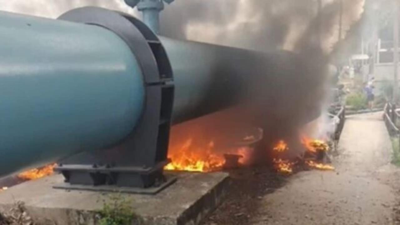 3孩童放火燒熟睡街友!還拿「手機錄影炫耀」影片曝光…網怒喊:比照成人重罰