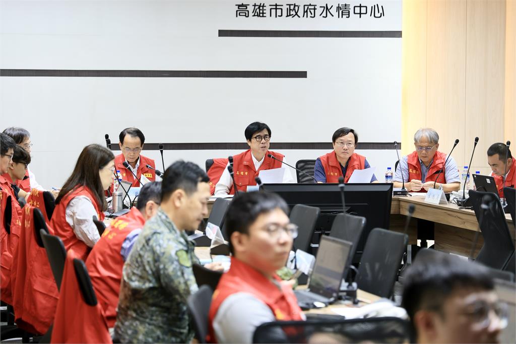 快新聞／與卓揆視訊通報高雄災情　陳其邁：搶通山區道路為重點任務