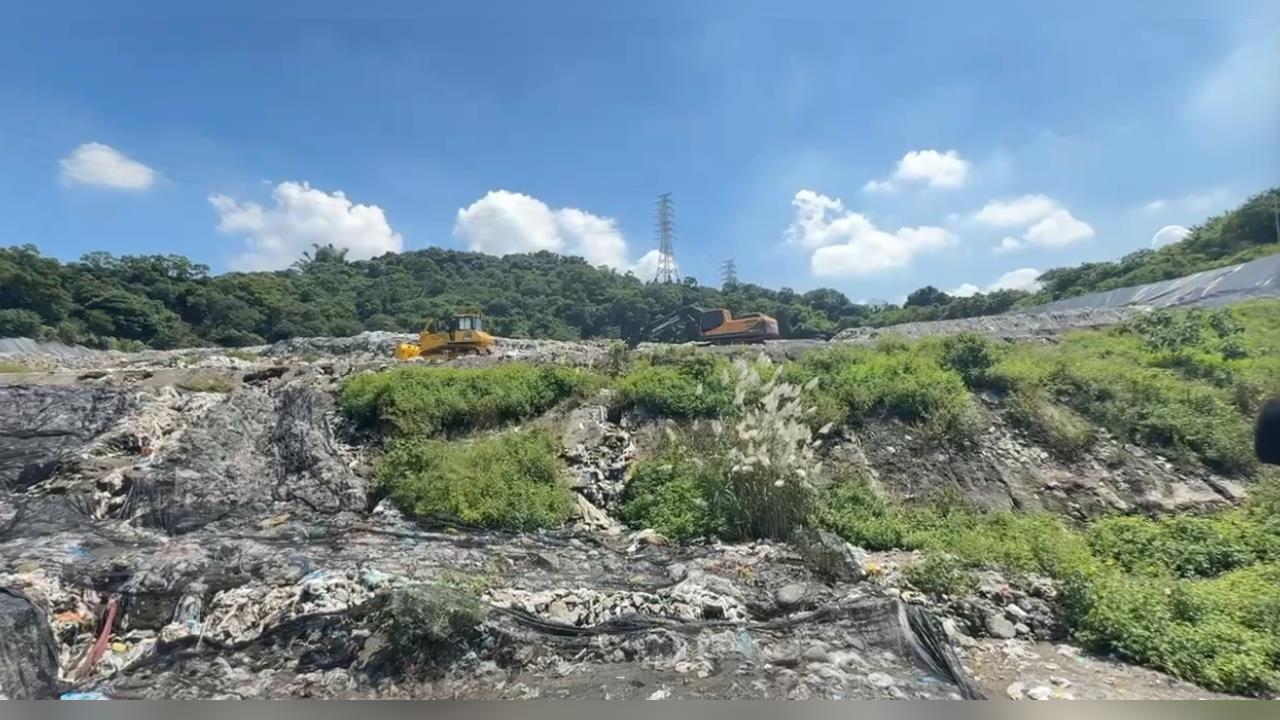 垃圾山驚人現況曝！　民進黨議員直擊大里掩埋場